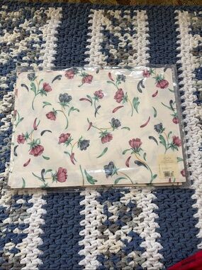 Lenox Floral Place Mats  in Pink, Green & Gray